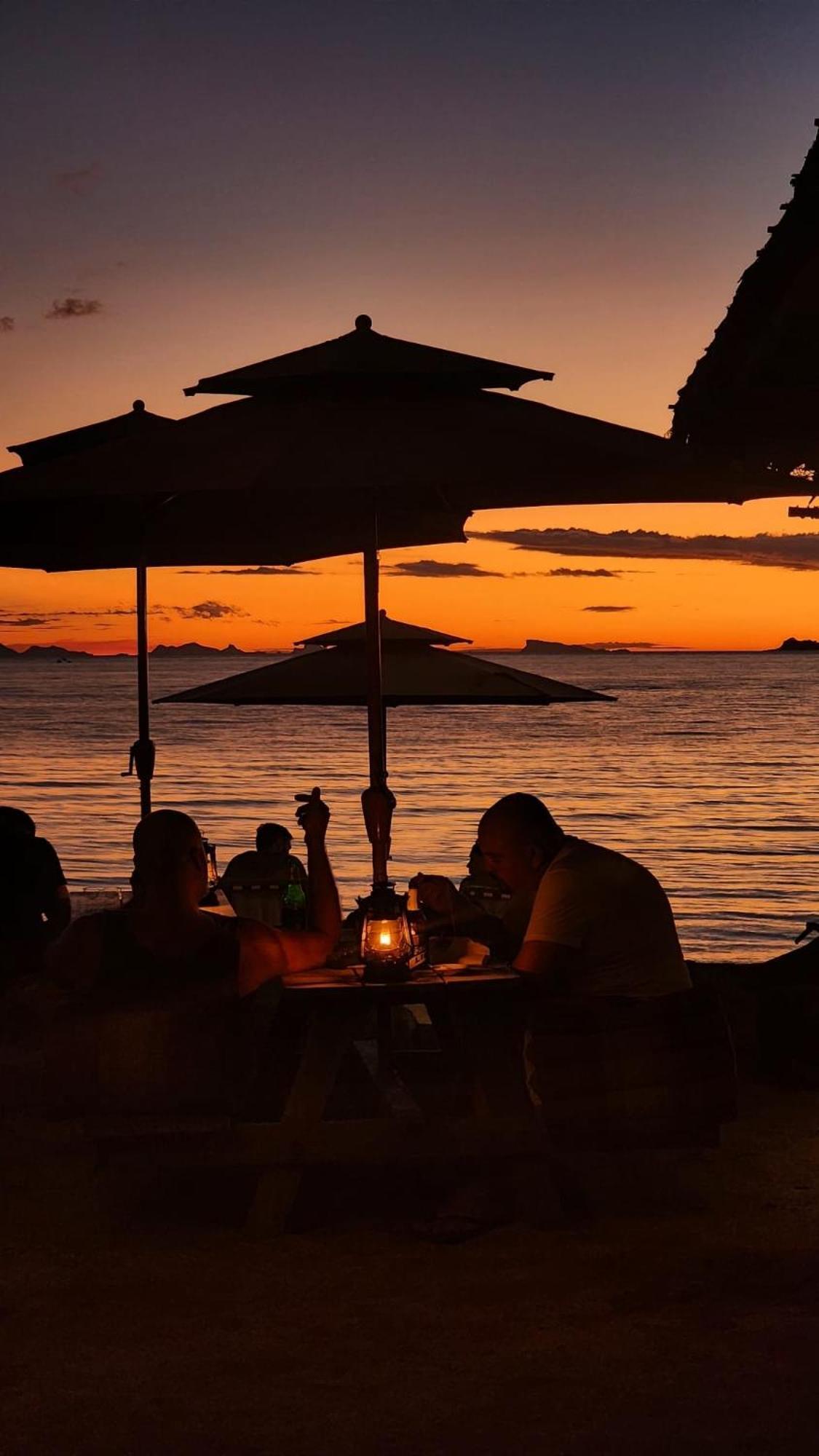Castaway Beach Bungalows Шритану Экстерьер фото